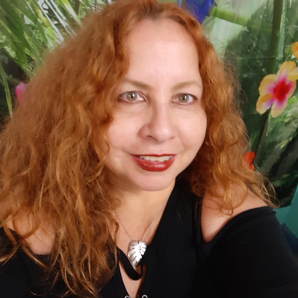 Meet your Posher, Mayra